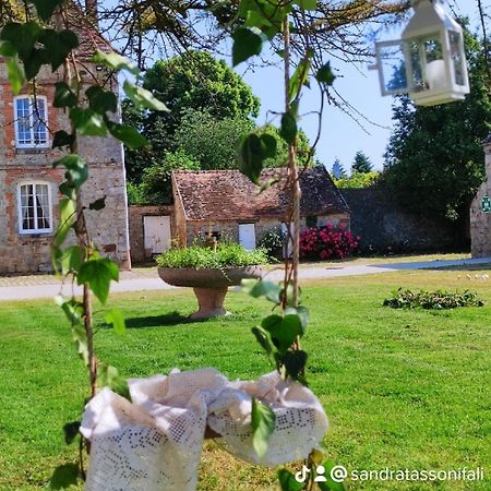 Domaine De La Ferme De Mont Bed & Breakfast Mormant Eksteriør bilde